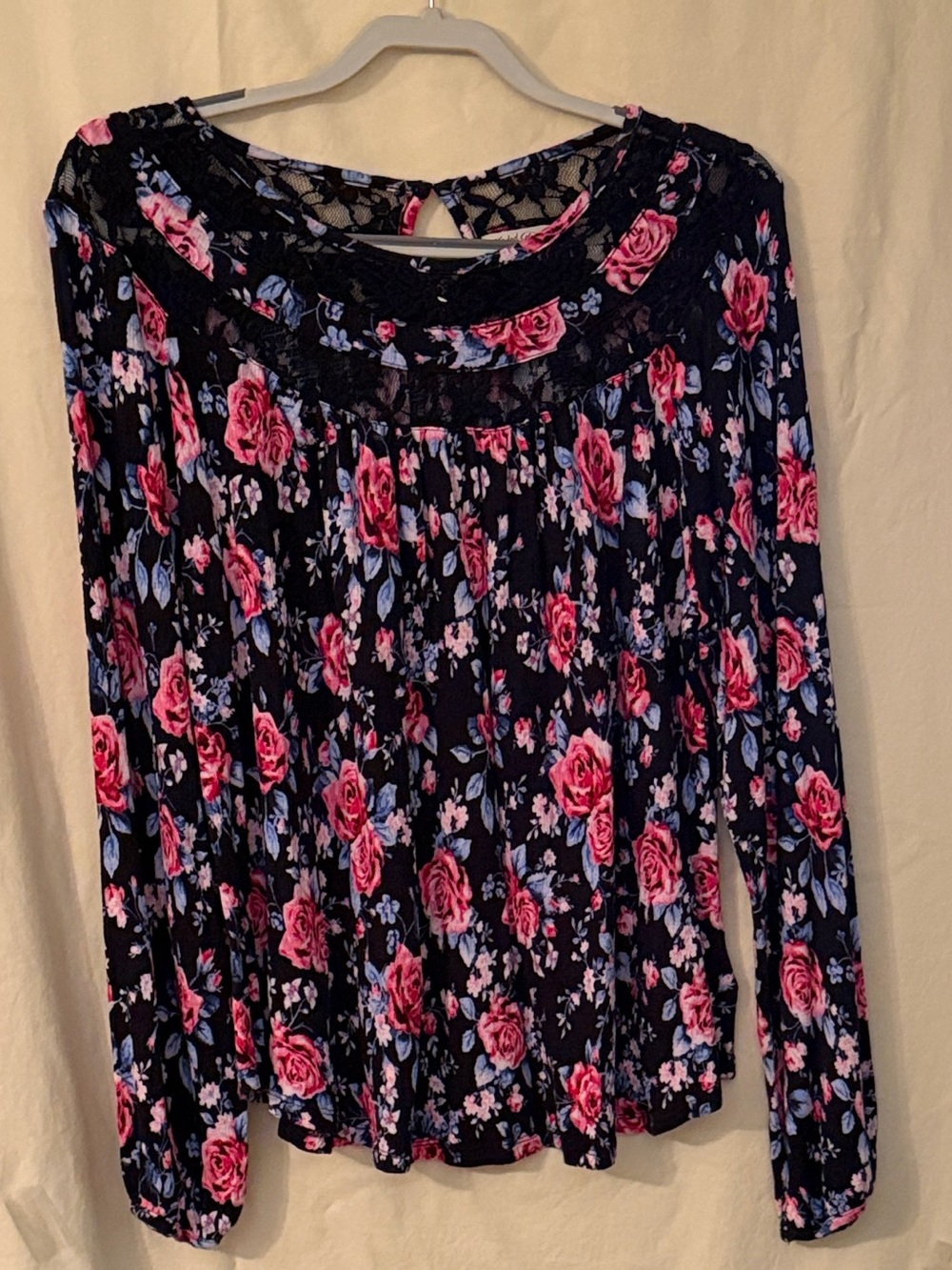 Faded Glory Black Vibrant Floral With Lace Round Neckline Top. Sz XL